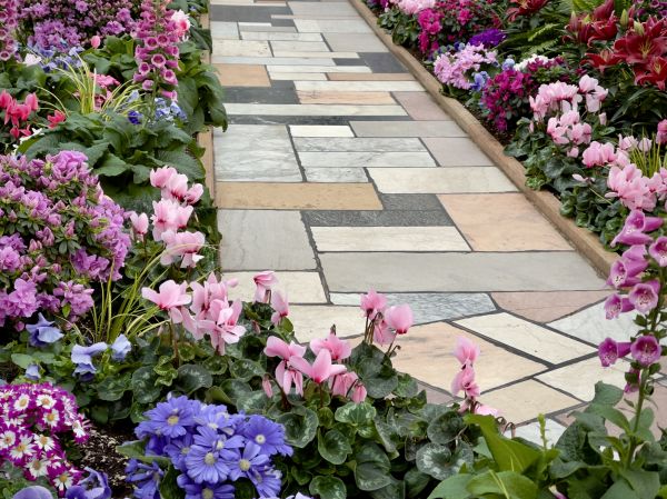 Cost of Garden Path Installation in Snohomish